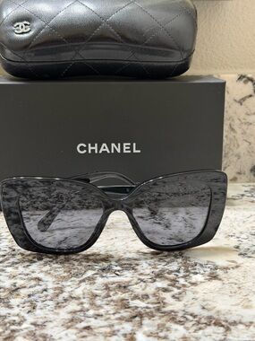 Like New CHANEL Black Cat-Eye Sunglasses with Crystals